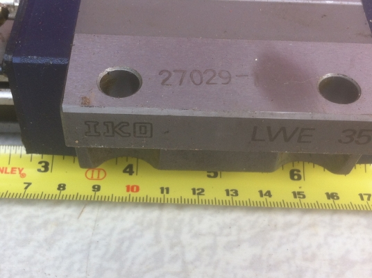 ชุดลูกกลิ้งรางสไลด์ถอดจากเครื่องCNC ขนาดกว้าง 35 มม. ยาว 22 ซม.เป็นรางแนวตั้งของเครื่อง ( มี 20 อัน) ชุดลูกกลิ้งรางสไลด์ถอดจากเครื่องCNC ขนาดกว้าง 35 มม. ยาว 22 ซม.เป็นรางแนวตั้งของเครื่อง ( มี 20 อัน)