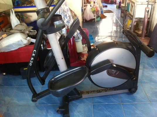 เครื่องออกกำลังกายวิ่งกึ่งสเต็ป ยี่ห้อ NordicTrack รุ่น cx-650 สภาพสวย