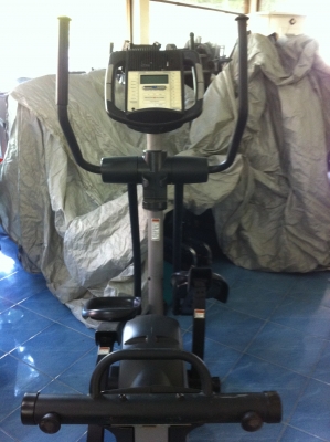 เครื่องออกกำลังกายวิ่งกึ่งสเต็ป ยี่ห้อ NordicTrack รุ่น cx-650 สภาพสวย