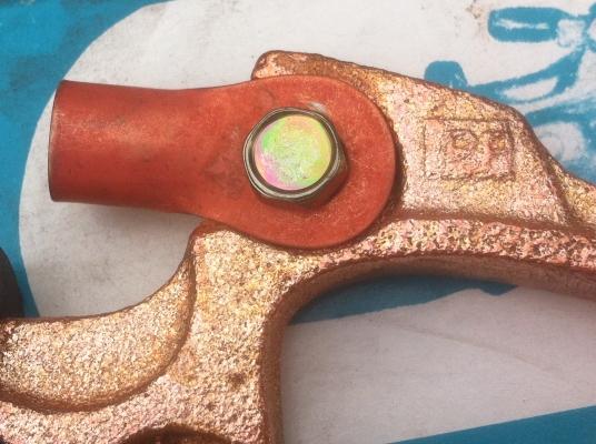 ปากคีมสายกาว TYSUN ขนาด 300 A. ส่วนมือจับเป็นพลาติกไฟไม่ดูด คีบกาวแน่น ทำให้ไฟเดินได้ดี ไฟไม่อาร์ค งานเชื่อมก็จะสวย ปากคีมสายกาว TYSUN ขนาด 300 A. ส่วนมือจับเป็นพลาติกไฟไม่ดูด คีบกาวแน่น ทำให้ไฟเดินได้ดี ไฟไม่อาร์ค งานเชื่อมก็จะสวย