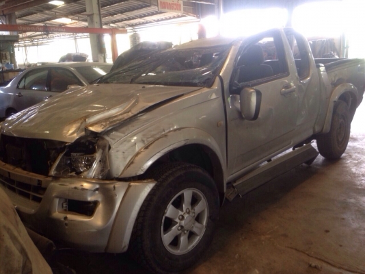 ซากดีแมกด์ไฮเเลนเดอร์ เครื่อง 3000 ปี05 โอนลอย ติดเครื่องได้ หรือเเยกอะไหลขายทุกอย่าง