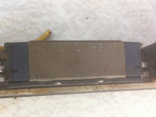 ชุดรางเลื่อนของเครื่องจักร สามารถเอามาประกอบทำเครื่องกลึง เครื่องกัดได้ รูปชิ้นงานขนาดกว้าง 15 มม.ยาว 23 ซม. มีลูกเลื่อน 2 ชุดรางเลื่อนของเครื่องจักร สามารถเอามาประกอบทำเครื่องกลึง เครื่องกัดได้ รูปชิ้นงานขนาดกว้าง 15 มม.ยาว 23 ซม. มีลูกเลื่อน 2