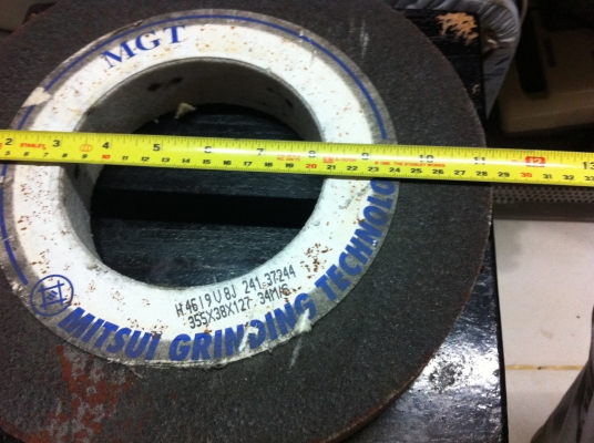 หินเจียร์ MITSUI ขนาดใหญ่ 355*38*127 เนื้อเหลือ 11.5 นิ้ว นำไปใช้กันงานขัดเจียร์ได้ หินเจียร์ MITSUI ขนาดใหญ่ 355*38*127 เนื้อเหลือ 11.5 นิ้ว นำไปใช้กันงานขัดเจียร์ได้