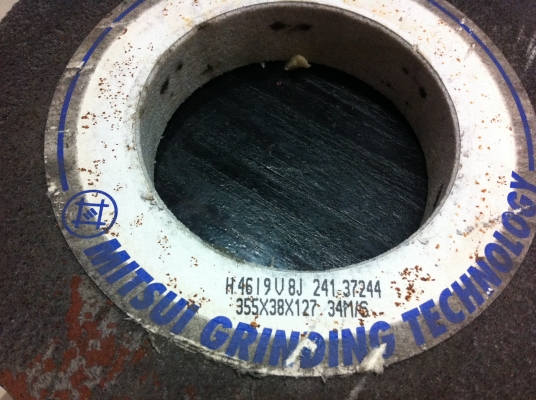 หินเจียร์ MITSUI ขนาดใหญ่ 355*38*127 เนื้อเหลือ 11.5 นิ้ว นำไปใช้กันงานขัดเจียร์ได้ หินเจียร์ MITSUI ขนาดใหญ่ 355*38*127 เนื้อเหลือ 11.5 นิ้ว นำไปใช้กันงานขัดเจียร์ได้