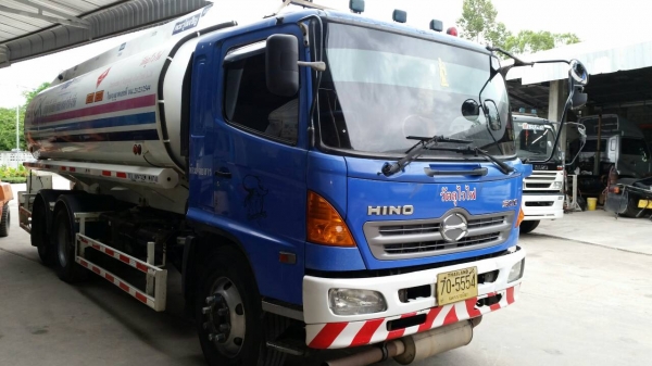 HINO-FL-8J 220แรงซีรี500คอมมอลเรว ถังบรรจุ 18,000ลิตรโหลดล่างยางใหม่10เส้น