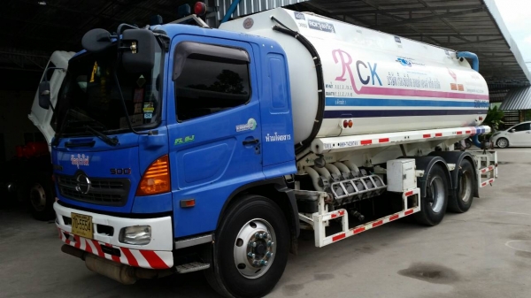 HINO-FL-8J 220แรงซีรี500คอมมอลเรว ถังบรรจุ 18,000ลิตรโหลดล่างยางใหม่10เส้น