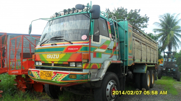 ขายรถบรรทุกสิบล้อ