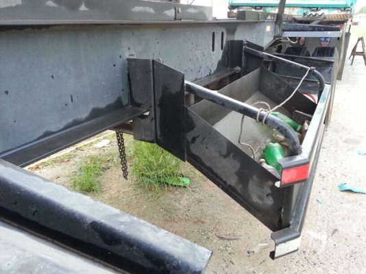 ขายหางพ่วง 2 เพลา. ปี 54 ( ใช้งานน้อย. ) สนใจติดต่อ 081 - 6079515 ขายหางพ่วง 2 เพลา. ปี 54 ( ใช้งานน้อย. ) สนใจติดต่อ 081 - 6079515