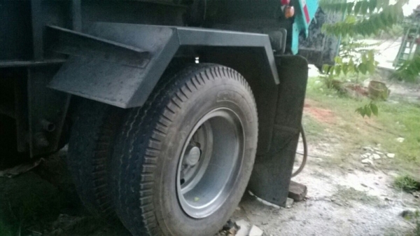 ขายหางพ่วง 2 เพลา. ปี 54 ( ใช้งานน้อย. ) สนใจติดต่อ 081 - 6079515 ขายหางพ่วง 2 เพลา. ปี 54 ( ใช้งานน้อย. ) สนใจติดต่อ 081 - 6079515