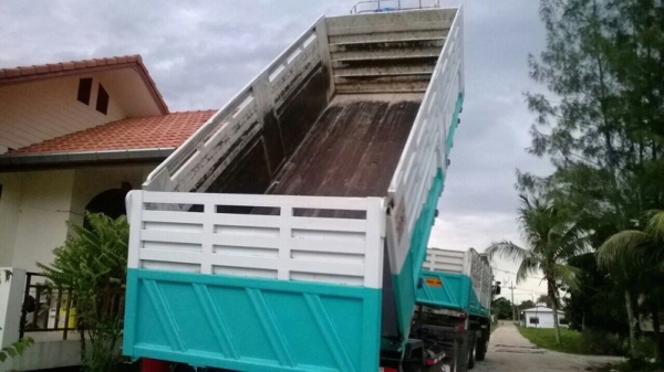 ขายหางพ่วง 2 เพลา. ปี 54 ( ใช้งานน้อย. ) สนใจติดต่อ 081 - 6079515 ขายหางพ่วง 2 เพลา. ปี 54 ( ใช้งานน้อย. ) สนใจติดต่อ 081 - 6079515