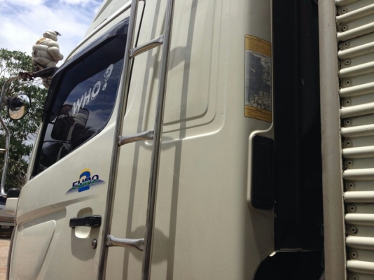 รถฮีโน่ 10 ล้อ ตู้เย็น 260 แรงม้า. ปี 49 สนใจติดต่อ 081 - 6079515 รถฮีโน่ 10 ล้อ ตู้เย็น 260 แรงม้า. ปี 49 สนใจติดต่อ 081 - 6079515