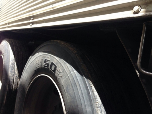 รถฮีโน่ 10 ล้อ ตู้เย็น 260 แรงม้า. ปี 49 สนใจติดต่อ 081 - 6079515 รถฮีโน่ 10 ล้อ ตู้เย็น 260 แรงม้า. ปี 49 สนใจติดต่อ 081 - 6079515