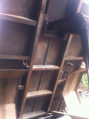 รถฮีโน่ 6 ล้อดั้ม 175 แรงม้า. ปี 55 ( รถวิ่ง 8x,xxx กว่า กม. ) สนใจติดต่อ 081 - 6079515 รถฮีโน่ 6 ล้อดั้ม 175 แรงม้า. ปี 55 ( รถวิ่ง 8x,xxx กว่า กม. ) สนใจติดต่อ 081 - 6079515