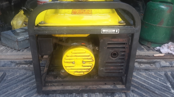 ขายเครื่องปั่นไฟฟ้า2200 w