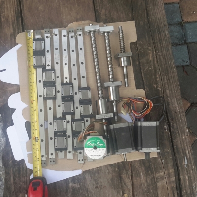 ขายบอลสกรู. สเต็ปมอเตอร์