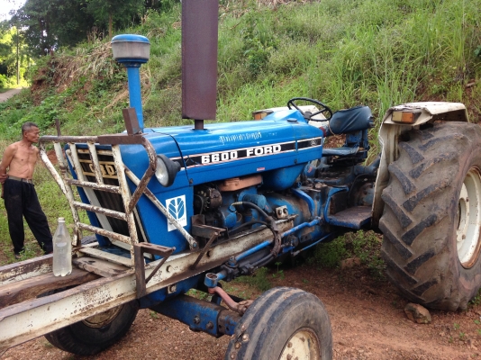 ขาย FORD 5000 พร้อมอุปกรณ์ ผานบุก 4 จาน