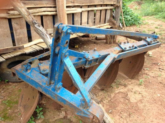 ขาย FORD 5000 พร้อมอุปกรณ์ ผานบุก 4 จาน