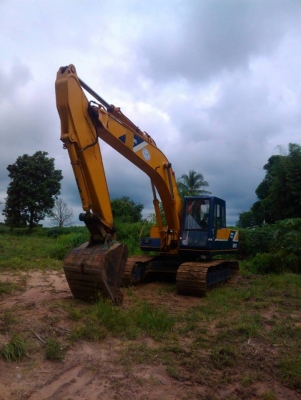 ***ขายแล้วครับขอบคุณ Truck2hand ขายแบ็คโฮ KOBELCO MARK-ll Yutani SK907 /YN-5718 (SK 200 มาร์คทู) เครื่องเดิมปั้มเดิม เครื่อง MITSUBISHI-6D31 6สูบ 135HPแรงดี แน่น ปั้มเดิม K3V ปั้มดีแรงดี ทำงานดี เร็วไม่โหลด เอวแน่นเต็ม ไม่มีแตก ช่วงล่าง70-80\% โซ่ดี แทร็ก7