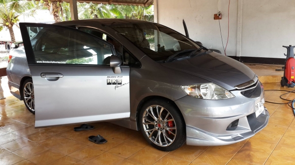 **220,000 บ.ต่อรอง**ขายรถเก๋งแต่งสวย HONDA CITY 1.5 AT รอง TOP ปี48/05 เครื่องเดิมเกียร์เดิม ไม่เคยติดแก๊ส เครื่องนิ่ม แน่น แรง เสียงนิ่ม เกียร์ออโต้ เข้าง่ายไม่มีหลุด ช่วงล่างหนึบ หน้า-หลังเดิมไม่เคยชนหนัก ภายในสวยคอนโซลเต็ม เครื่องเสียงเพราะ พ.พาวเวอร์