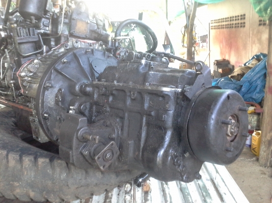 ขายเครื่องยนต์ฟิตใหม่พร้อมเกีย ยกลงจากรถลาก มิตซู 6D14 195 แรง