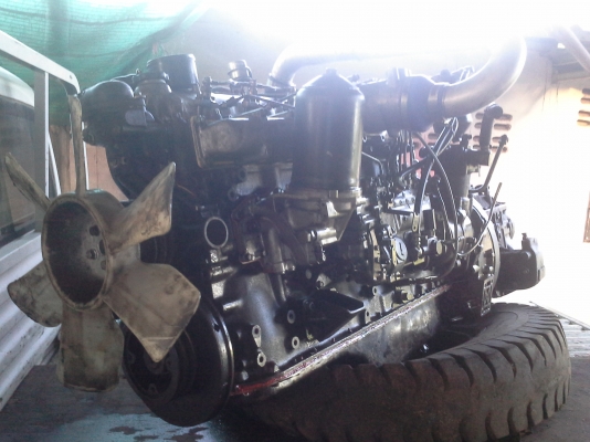 ขายเครื่องยนต์ฟิตใหม่พร้อมเกีย ยกลงจากรถลาก มิตซู 6D14 195 แรง