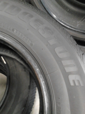 215/70R15 BRIDGESTONE DURAVIS R611 มีชุด 4 เส้น TEL.081-427-3941 215/70R15 BRIDGESTONE DURAVIS R611 มีชุด 4 เส้น TEL.081-427-3941