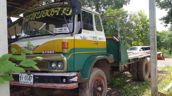 ขายด่วนสิบล้อเทรนเลอร์เพลาเดียว หางปลาขึ้นแบ็คโฮ200สภาพพร้อมราคาถูกทะเบียนท้ายลาดแจ้งจอดโทร0843923995