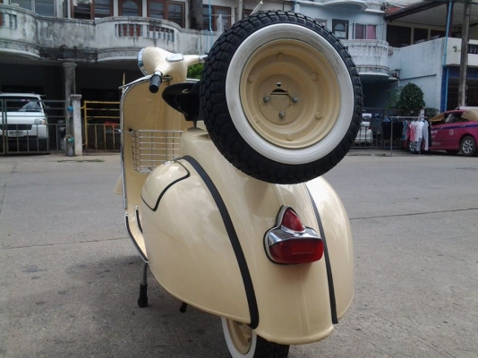 vespa 64 สวยๆเสร็จเรียบร้อยพร้อมส่งแล้วครับ ขอบคุณพี่ติ๊ก มากครับที่ไว้ใจสั่งประกอบรถจากร้าน รุ่งเจริญ เวสป้า. ขอบคุณมากครับ...