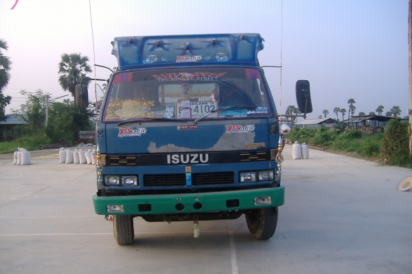 อีซูซุ 100 แรง  เพลาเอฟบีอาร์ เกียร็อคกี้