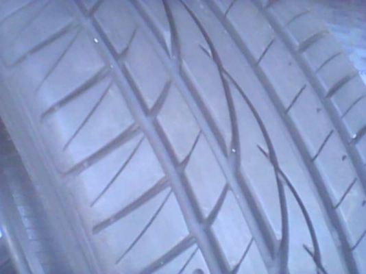 ยางใหม่ 99 \%  falken 205/45/17 มี 4 เส้น 8500 บาท