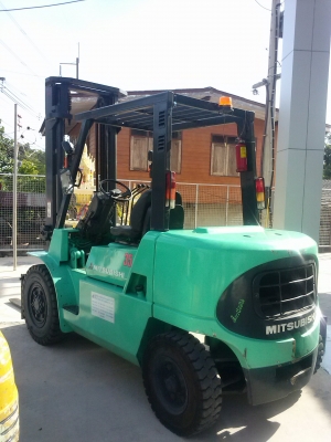 ขาย MITSUBISHI 3.5 ตัน ขาย MITSUBISHI 3.5 ตัน