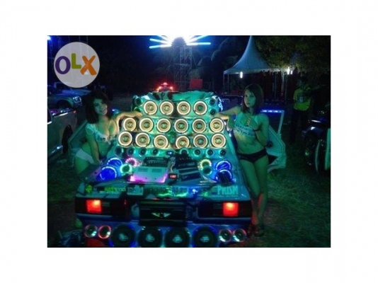 รถโชว์เครื่องเสียงครับ