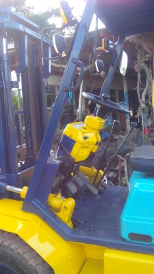 ขายๆค่ะรถฟอร์คลิฟต์ 2ตัน4.."สภาพพร้อมใช้งานค่ะ"รุ่นCOMATSU.. ขายๆค่ะรถฟอร์คลิฟต์ 2ตัน4.."สภาพพร้อมใช้งานค่ะ"รุ่นCOMATSU..