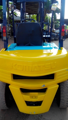 ขายๆค่ะรถฟอร์คลิฟต์ 2ตัน4.."สภาพพร้อมใช้งานค่ะ"รุ่นCOMATSU.. ขายๆค่ะรถฟอร์คลิฟต์ 2ตัน4.."สภาพพร้อมใช้งานค่ะ"รุ่นCOMATSU..