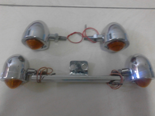 ขายไฟเลี้ยวเเต่ง steed