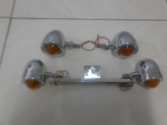 ขายไฟเลี้ยวเเต่ง steed