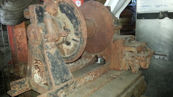 ขายวินส์ติดรถบรรทุกใหญ่สภาพดีของu.s.a