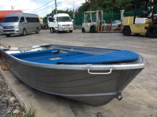 WWW.ByRin29.COM เรืออลูมิเนียมเปล่า ท้องวี ขนาดยาว 12 ฟุต ท้ายกว้าง 4.5 ฟุต