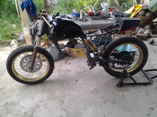 ขาย โครงรถยืนคัน 12000