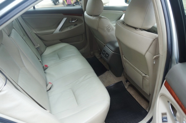 TOYOTA CAMRY 2.0 G ปี 2007 รถสวย ARIBAG คู่หน้า เบรคระบบ ABS พวงมาลัยมัลติฟังชั่น ล้อ MAX แอร์เย็น เบาะหนังสภาพดีเยี่ยม ภายในลายไม้ สีสวย รถพร้อมใช้งาน จัดไฟแนน ได้เต็ม TOYOTA CAMRY 2.0 G ปี 2007 รถสวย ARIBAG คู่หน้า เบรคระบบ ABS พวงมาลัยมัลติฟังชั่น ล้อ MAX แอร์เย็น เบาะหนังสภาพดีเยี่ยม ภายในลายไม้ สีสวย รถพร้อมใช้งาน จัดไฟแนน ได้เต็ม
