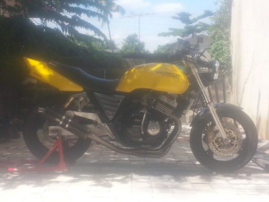 วุฒิ นนบุรี CB400 V.S ปี1998 สภาพสวยๆท่อสูตรไทเทเอกสารอินวอยพร้อมสรรพสามิตร