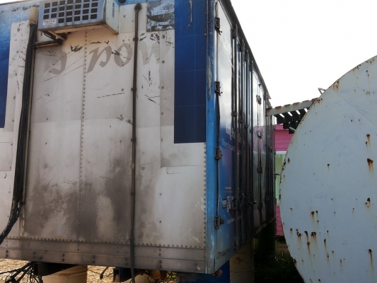 ขายตู้ติดรถบรรทุก 10 บานมีเสากลาง มีเครื่องปรับอุณหภูมิ