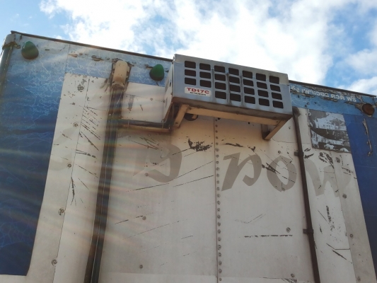 ขายตู้ติดรถบรรทุก 10 บานมีเสากลาง มีเครื่องปรับอุณหภูมิ