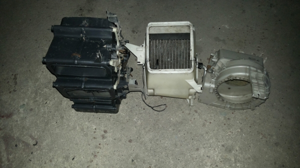 ตู้แอรครบชุดสิงไฮเทคขาดพัดเป่า3ตู้ของเดิมมีครบ