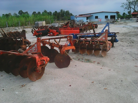 ขายผานรถไถรุ่นเล็กและใหญ่ สอบถามได้