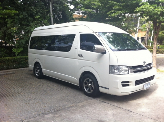 ขายรถตู้COMMUTER 2.7 CNG แต่งVพร้อมใช้งานครับ