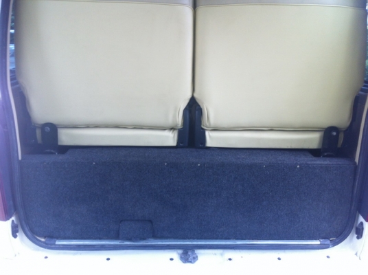 ขายรถตู้COMMUTER 2.7 CNG แต่งVพร้อมใช้งานครับ