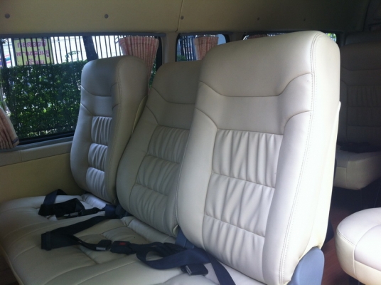 ขายรถตู้COMMUTER 2.7 CNG แต่งVพร้อมใช้งานครับ