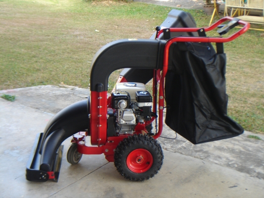 รถดูดใบไม้