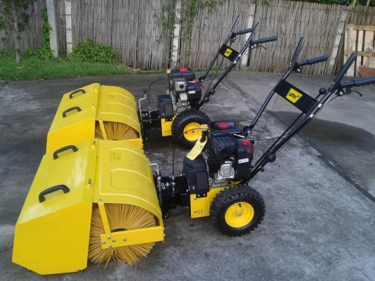 เครื่องกวาดถนน